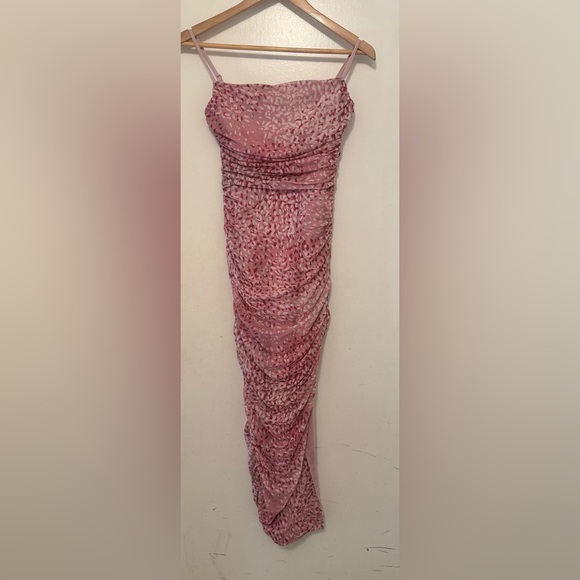 Express Women’s dress in pink, size small - Picture 2 of 6